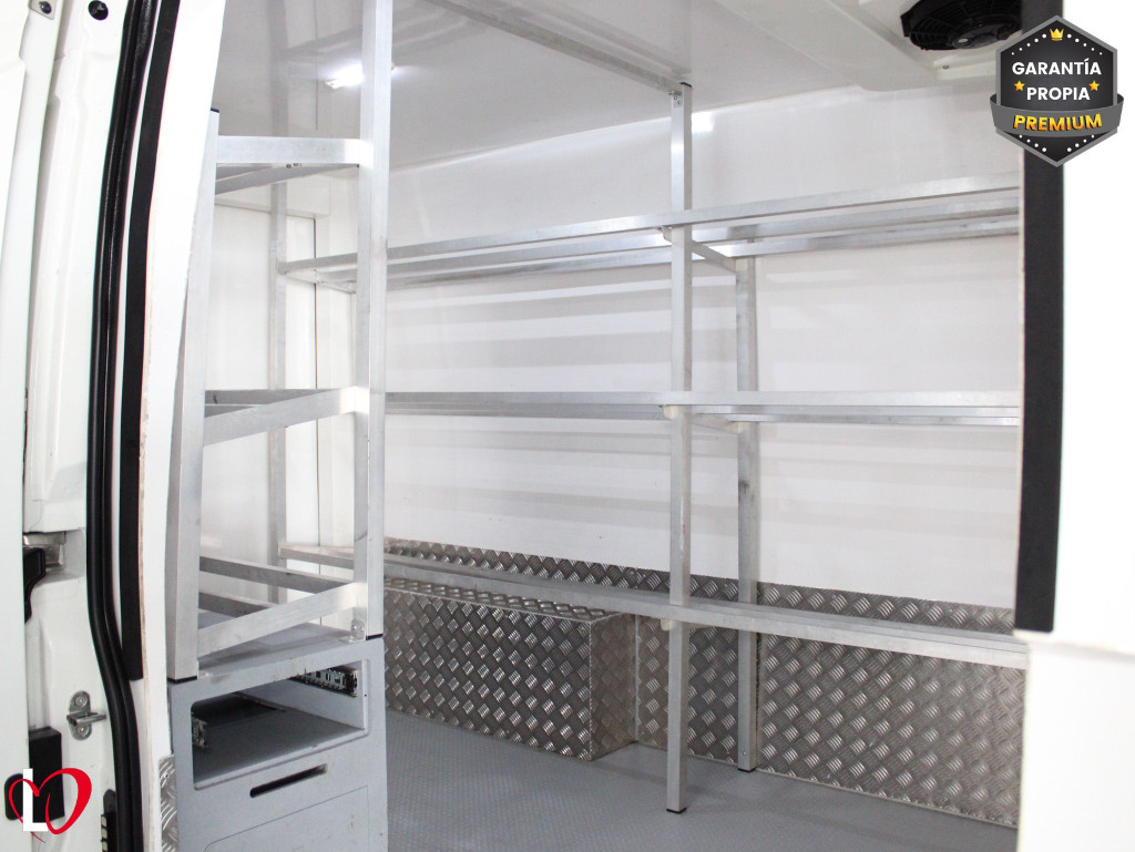 PEUGEOT BOXER BlueHDI 33 L2 H2 FURGÓN ISOTERMO + FRIO 110 (-20ª) de segunda mano