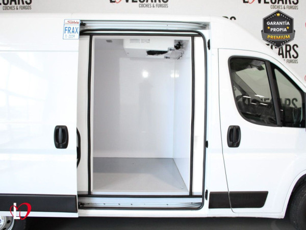 PEUGEOT BOXER BlueHDI 33 L2 H2 ISOTERMO + EQUIPO FRIO 110 de segunda mano