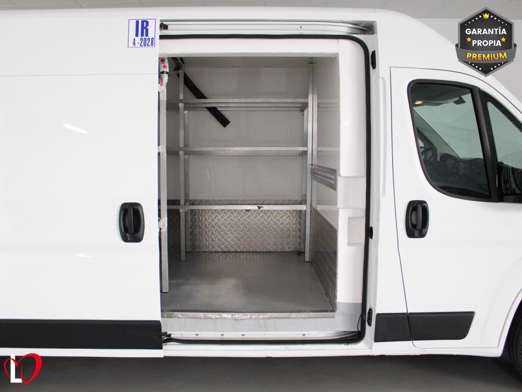 PEUGEOT BOXER BlueHDI 33 L3 H2 FURGÓN ISOTERMO 130 de segunda mano