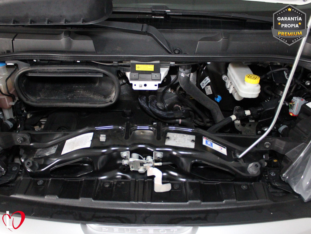 PEUGEOT BOXER BlueHDI 33 L3 H2 FURGÓN ISOTERMO 130 de segunda mano