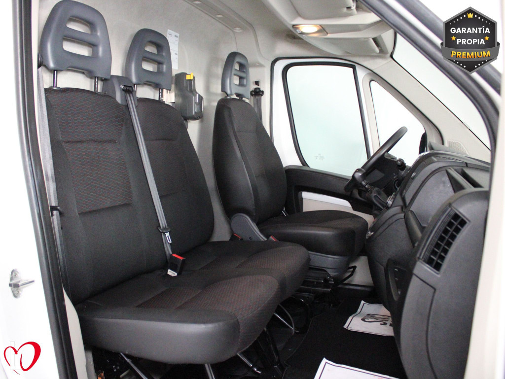 PEUGEOT BOXER BlueHDI 33 L3 H2 FURGÓN ISOTERMO 130 de segunda mano