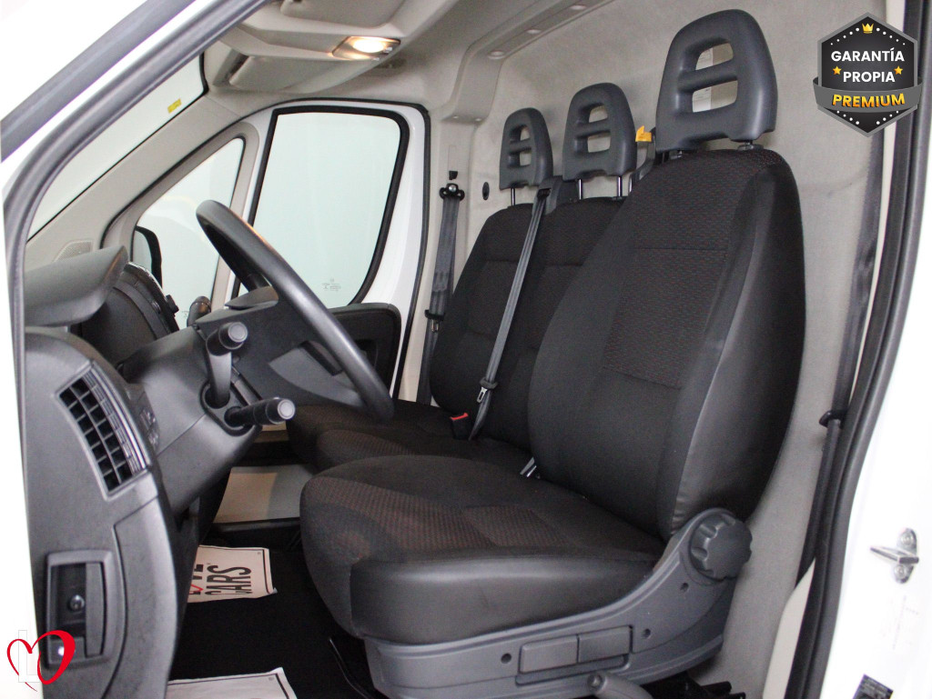 PEUGEOT BOXER BlueHDI 33 L3 H2 FURGÓN ISOTERMO 130 de segunda mano