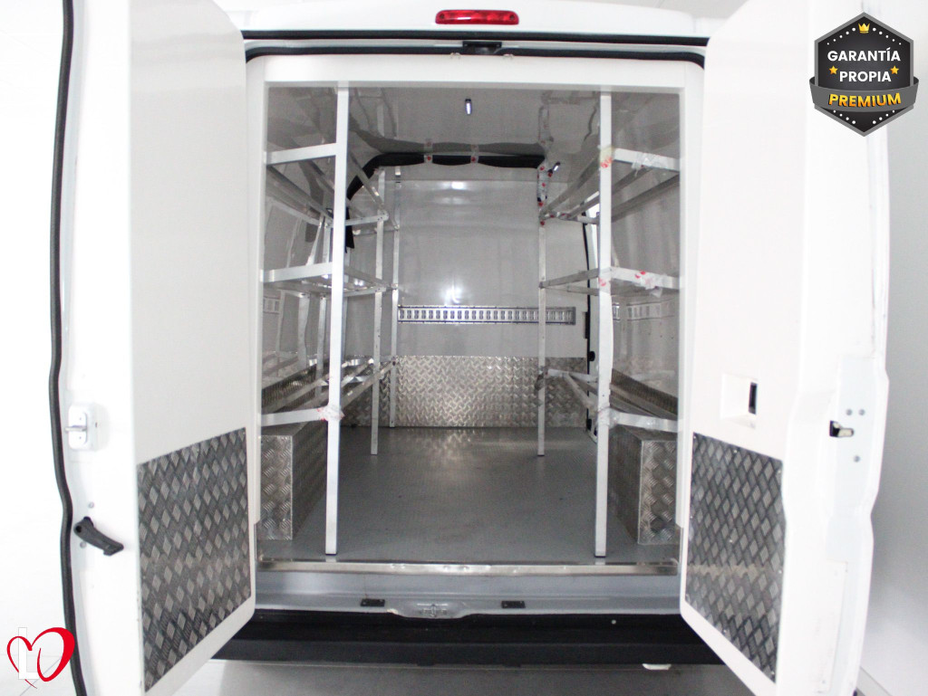 PEUGEOT BOXER BlueHDI 33 L3 H2 FURGÓN ISOTERMO 130 de segunda mano