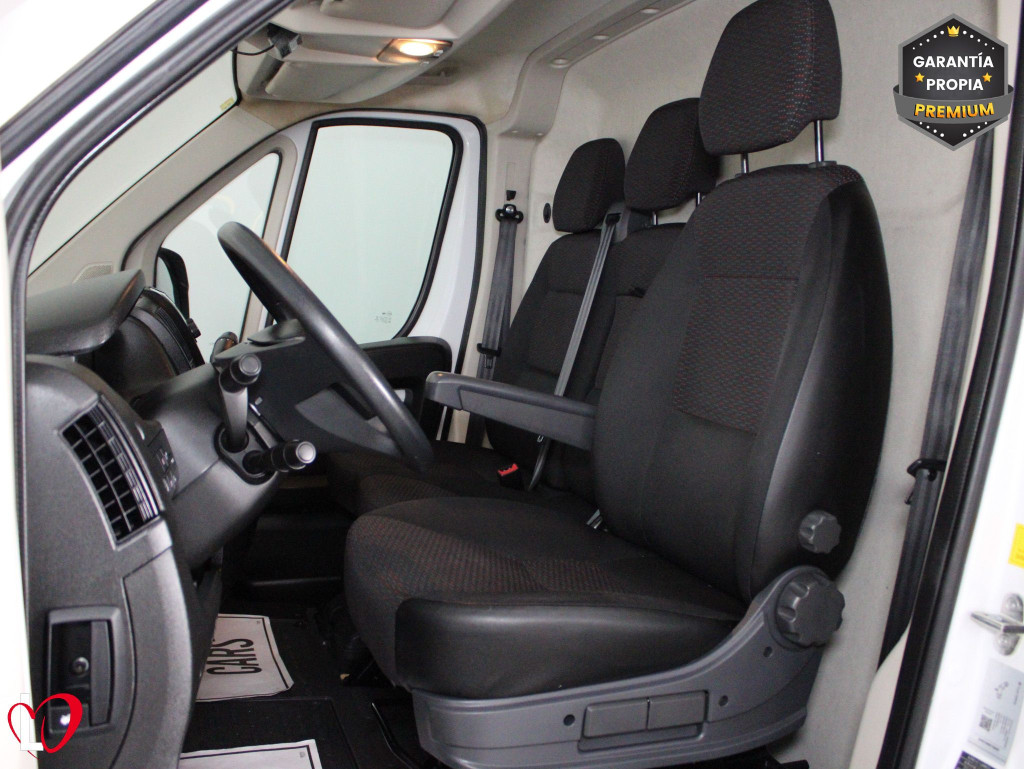 PEUGEOT BOXER BlueHDI 35 L2 H2 ISOTERMO + EQUIPO DE FRIO 140 de segunda mano