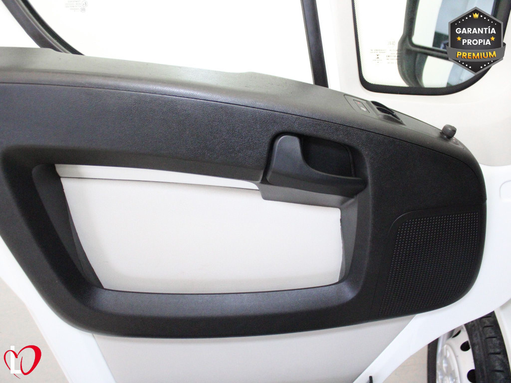 PEUGEOT BOXER BLUEHDI 81KW L2H2 333 ISOTERMO + EQUIPO FRIO 110 ( 0 GRADOS) de segunda mano