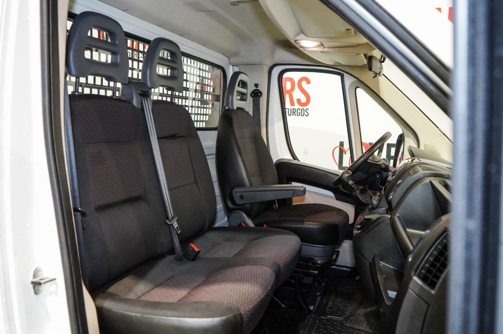 PEUGEOT BOXER BlueHDI CAJA ABIERTA 335 L3 130 de segunda mano