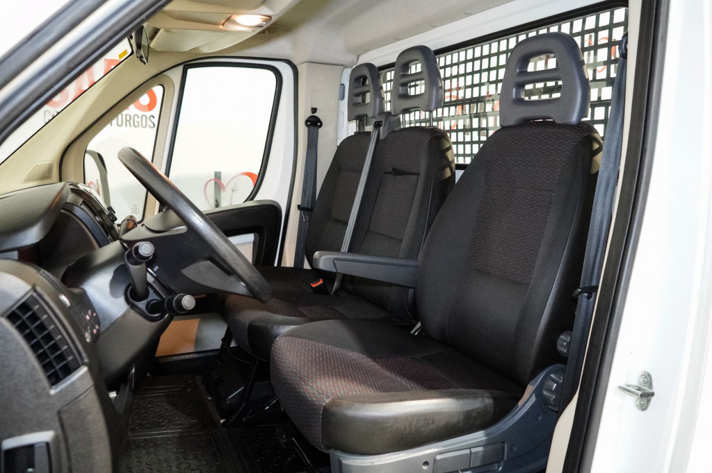PEUGEOT BOXER BlueHDI CAJA ABIERTA 335 L3 130 de segunda mano