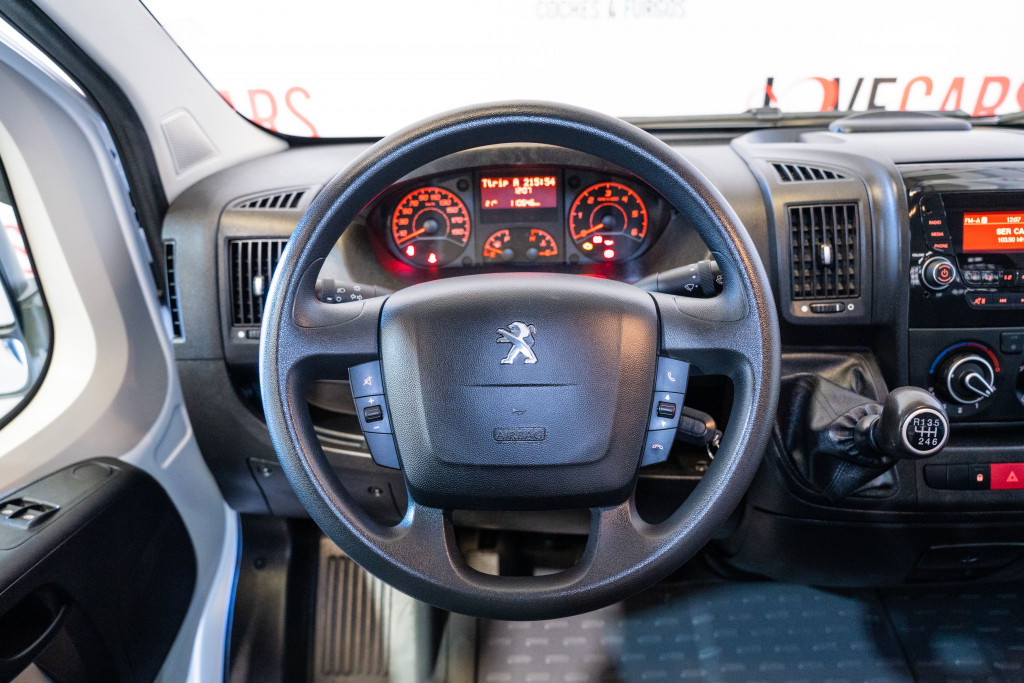 PEUGEOT BOXER BlueHDI CAMIÓN CAJA ABIERTA 335 L3 130 de segunda mano