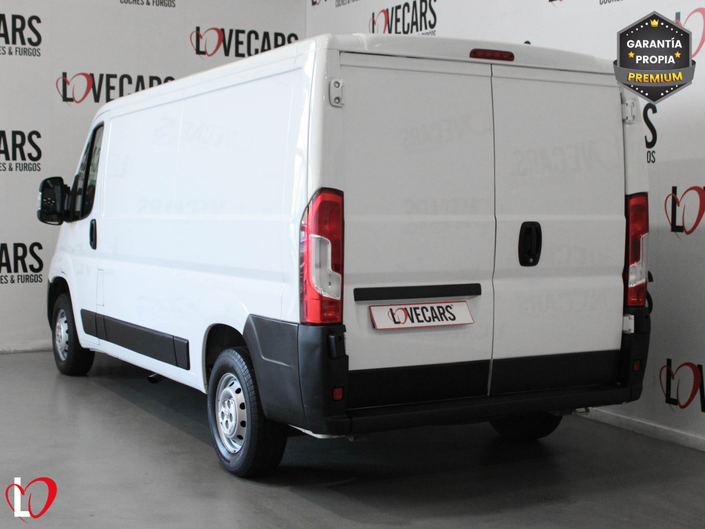 PEUGEOT BOXER BlueHDI FURGÓN 333 L2 H1 BHDI 120 S&S 6 Vel de segunda mano