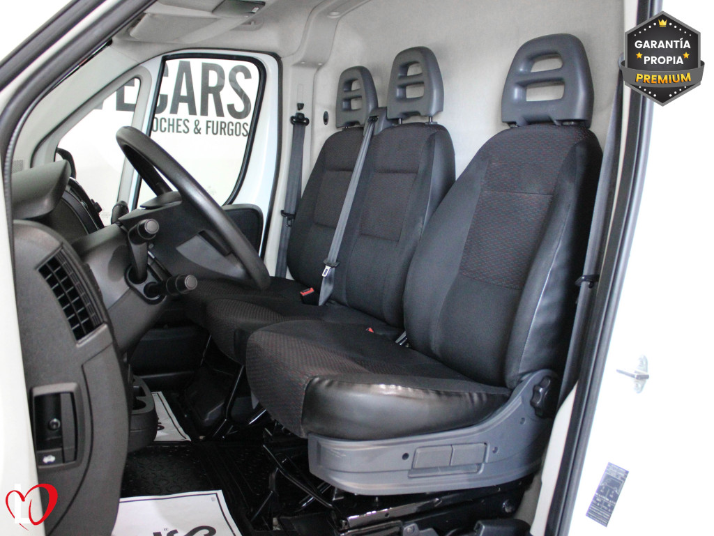 PEUGEOT BOXER BlueHDI FURGÓN 333 L2 H1 BHDI 120 S&S 6 Vel de segunda mano