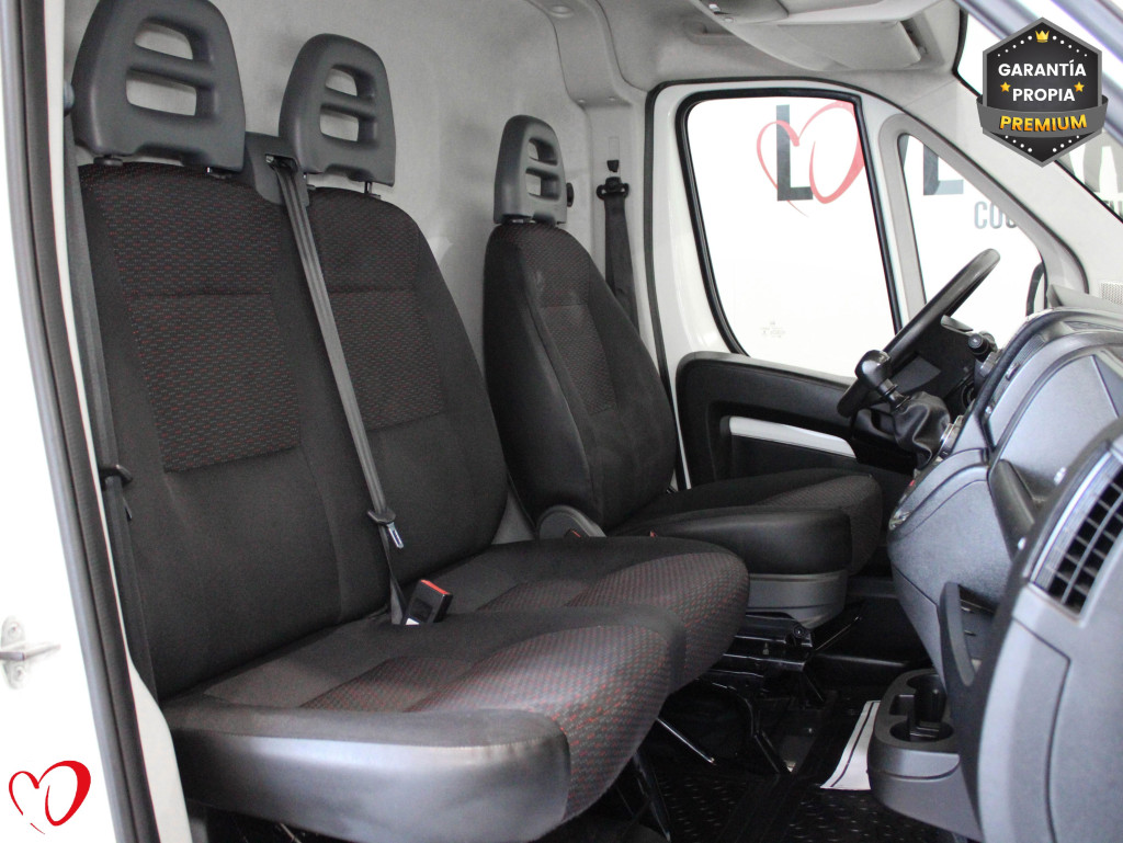 PEUGEOT BOXER BlueHDI FURGÓN 333 L2 H1 BHDI 120 S&S 6 Vel de segunda mano