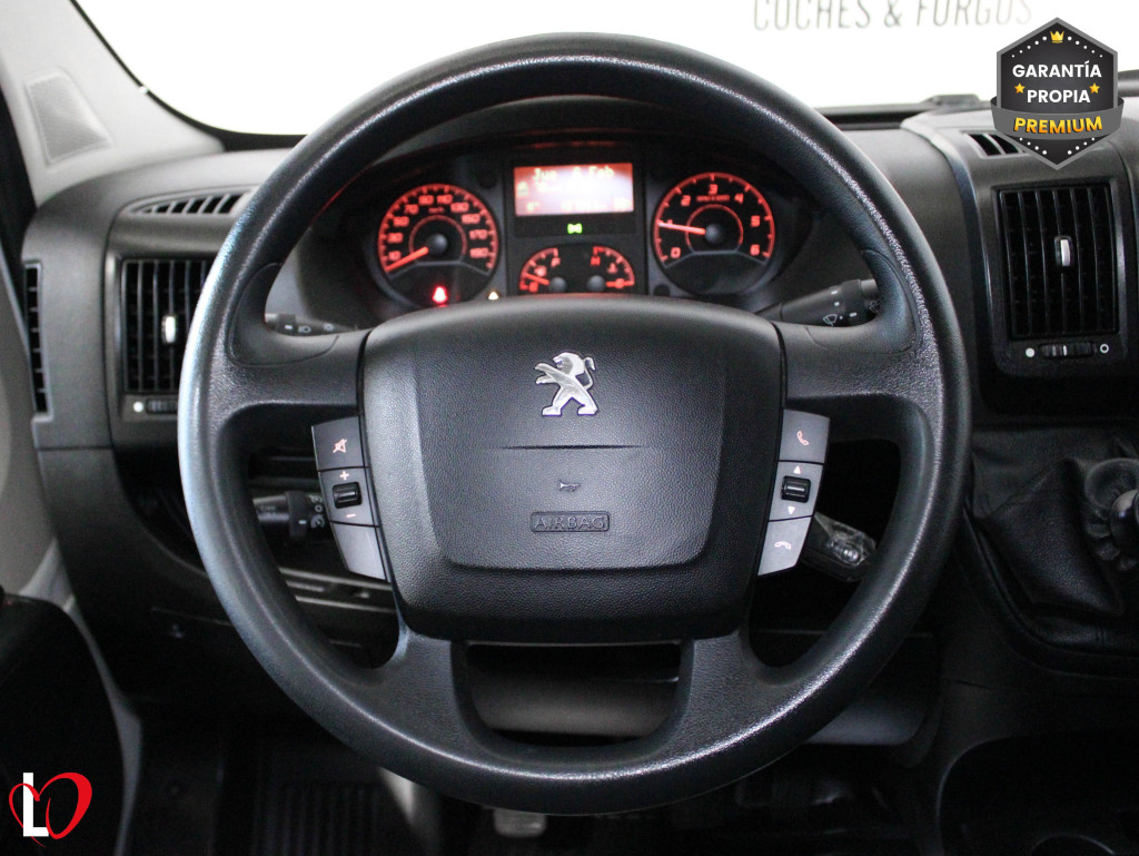 PEUGEOT BOXER BlueHDI FURGÓN 333 L2 H1 BHDI 120 S&S 6 Vel de segunda mano