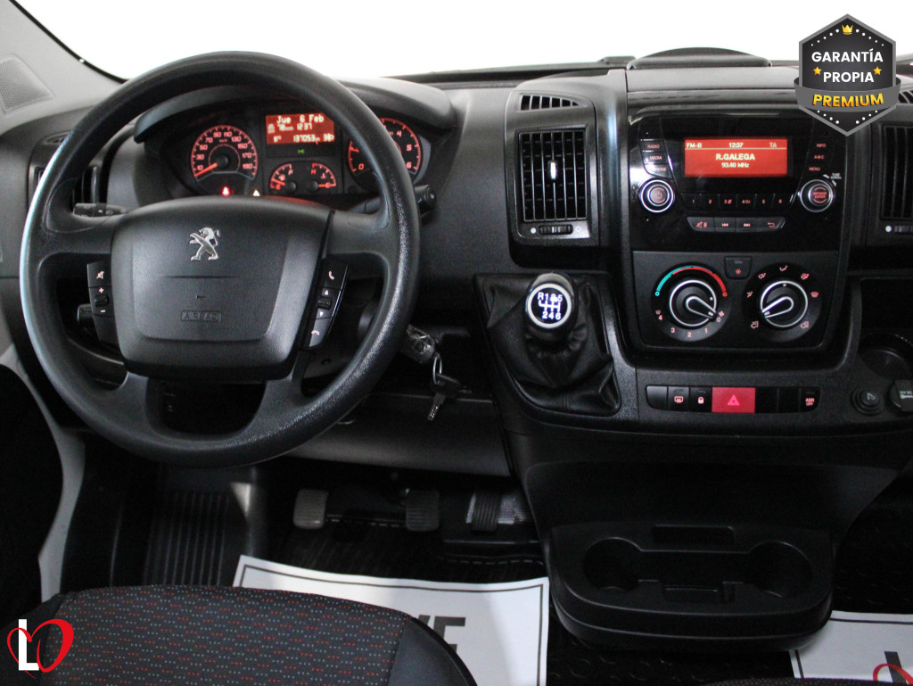 PEUGEOT BOXER BlueHDI FURGÓN 333 L2 H1 BHDI 120 S&S 6 Vel de segunda mano
