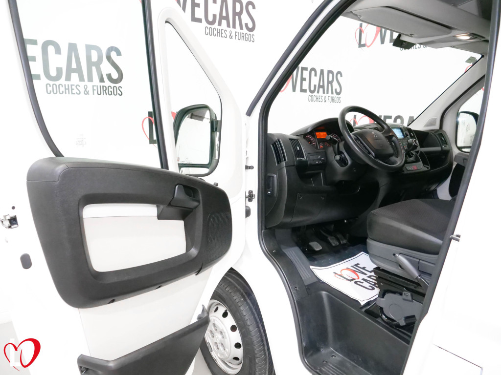 PEUGEOT BOXER BlueHDI FURGÓN CERRADO 333 L2 H2 130 de segunda mano