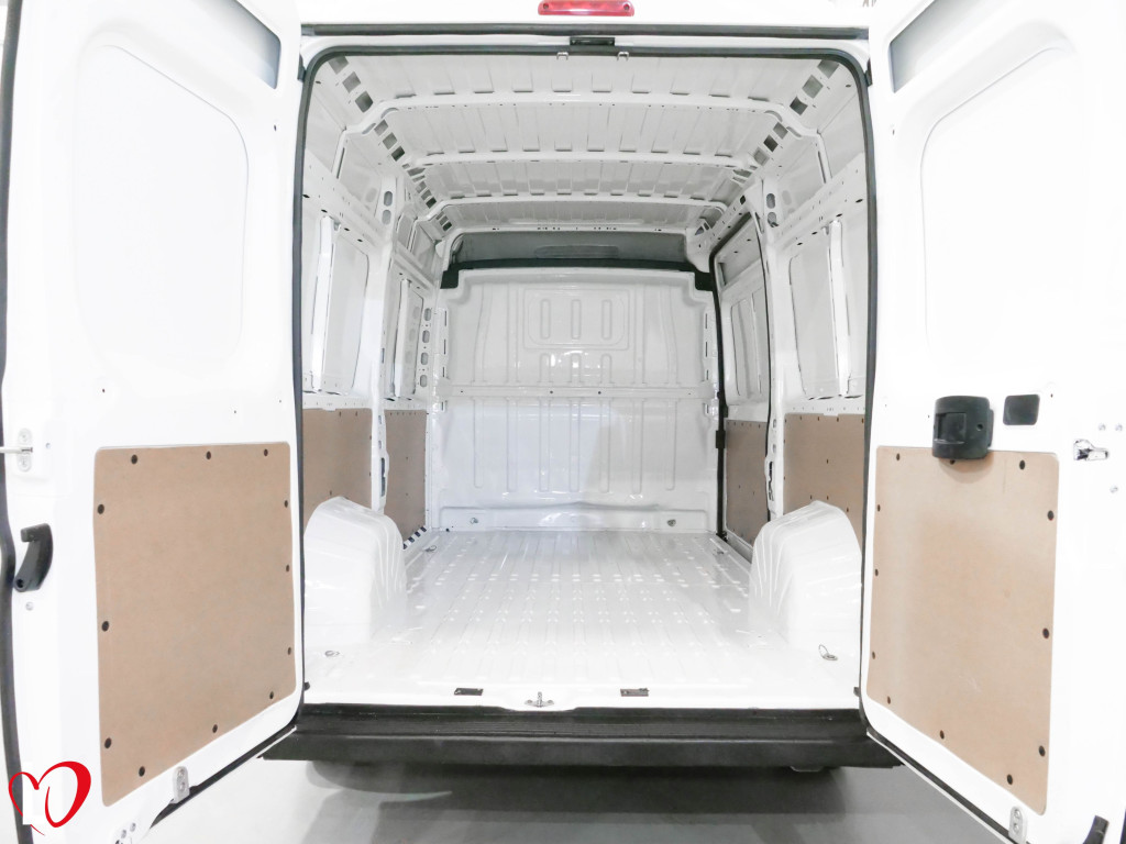 PEUGEOT BOXER BlueHDI FURGÓN CERRADO 333 L2 H2 130 de segunda mano