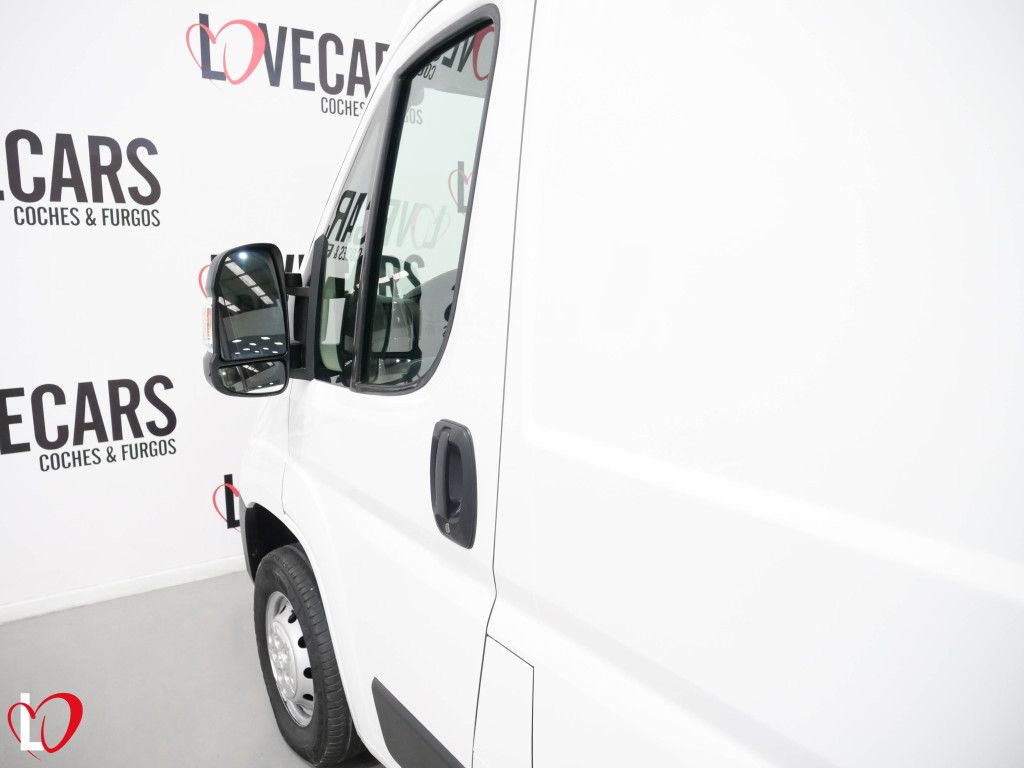 PEUGEOT BOXER BlueHDI FURGÓN CERRADO 333 L2 H2 130 de segunda mano