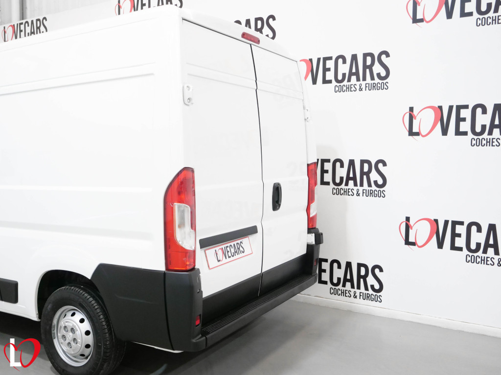 PEUGEOT BOXER BlueHDI FURGÓN CERRADO 333 L2 H2 130 de segunda mano
