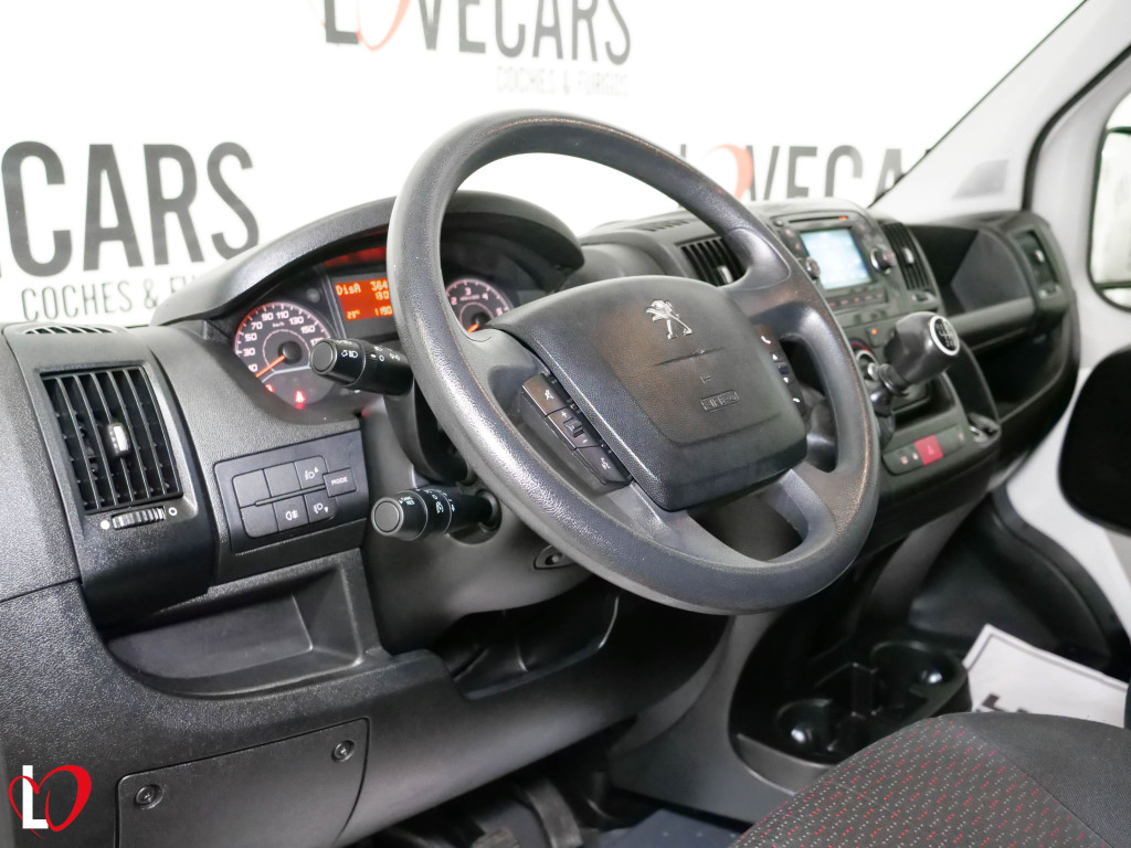 PEUGEOT BOXER BlueHDI FURGÓN CERRADO 333 L2 H2 130 de segunda mano