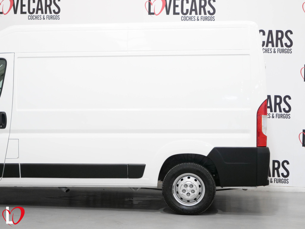 PEUGEOT BOXER BlueHDI FURGÓN CERRADO 333 L2 H2 130 de segunda mano