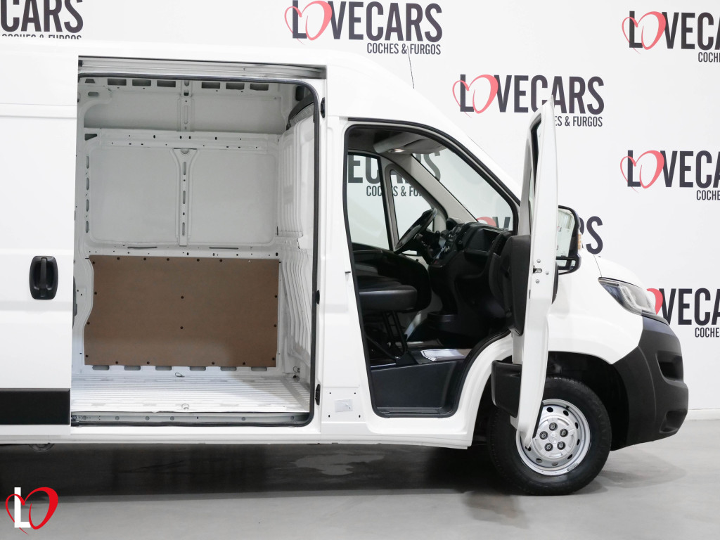 PEUGEOT BOXER BlueHDI FURGÓN CERRADO 333 L2 H2 130 de segunda mano