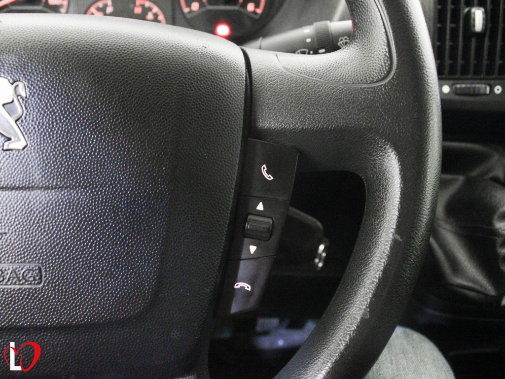 PEUGEOT BOXER BlueHDI FURGÓN CERRADO 35 L2 H2 130 de segunda mano