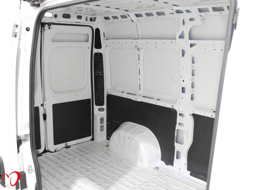 PEUGEOT BOXER BlueHDI FURGÓN CERRADO 35 L2 H2 130 de segunda mano