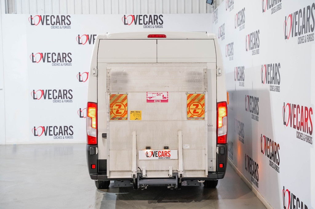 PEUGEOT BOXER BlueHDI FURGÓN COMBI 7 PLAZAS (PLATAFORMA ELEVADORA) L4 H2 160 de segunda mano