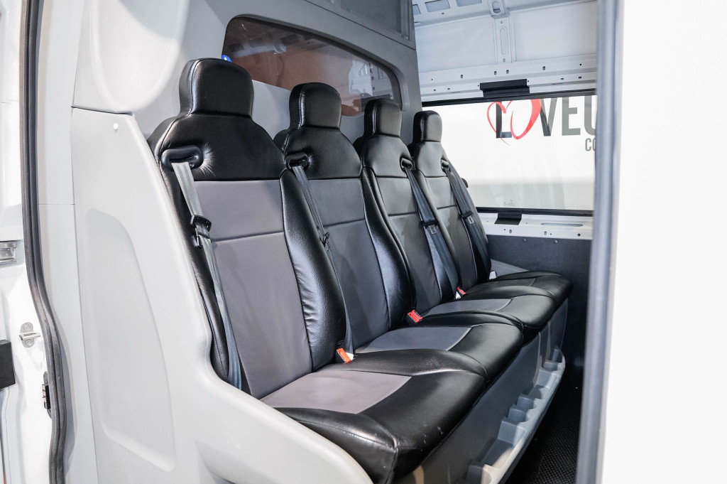 PEUGEOT BOXER BlueHDI FURGÓN COMBI 7 PLAZAS (PLATAFORMA ELEVADORA) L4 H2 160 de segunda mano
