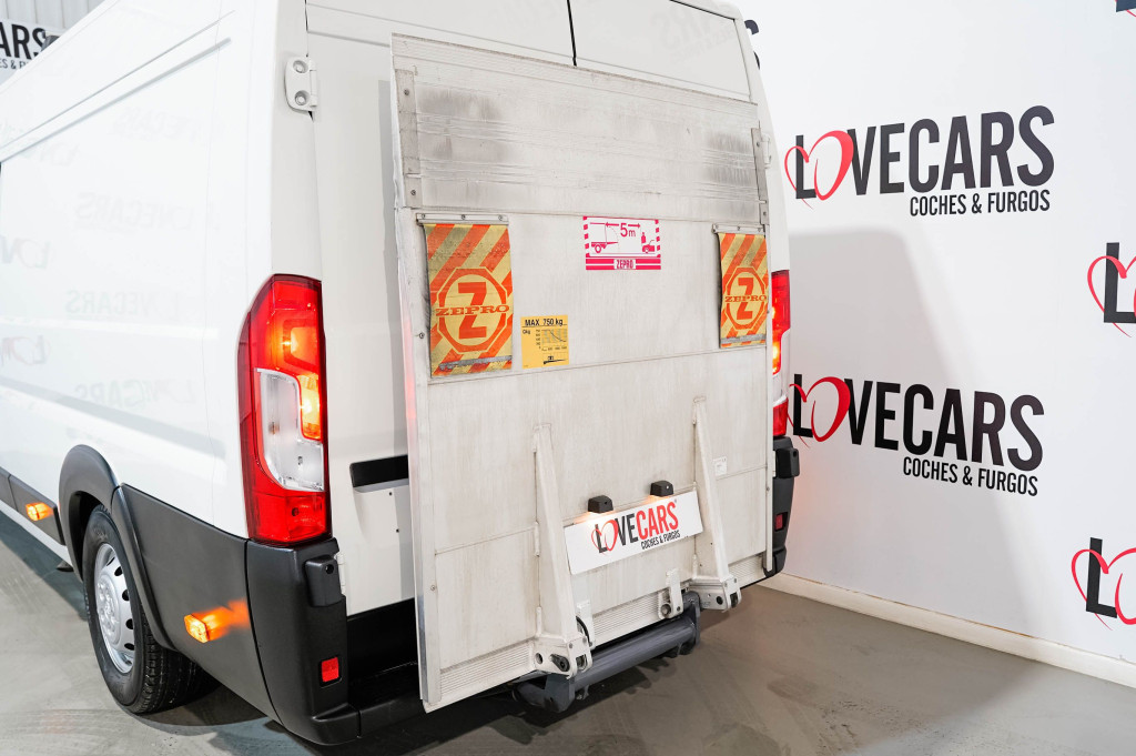 PEUGEOT BOXER BlueHDI FURGÓN COMBI 7 PLAZAS (PLATAFORMA ELEVADORA) L4 H2 160 de segunda mano