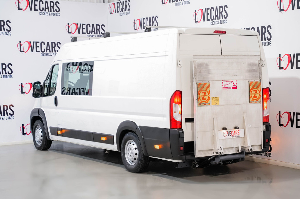 PEUGEOT BOXER BlueHDI FURGÓN COMBI 7 PLAZAS (PLATAFORMA ELEVADORA) L4 H2 160 de segunda mano