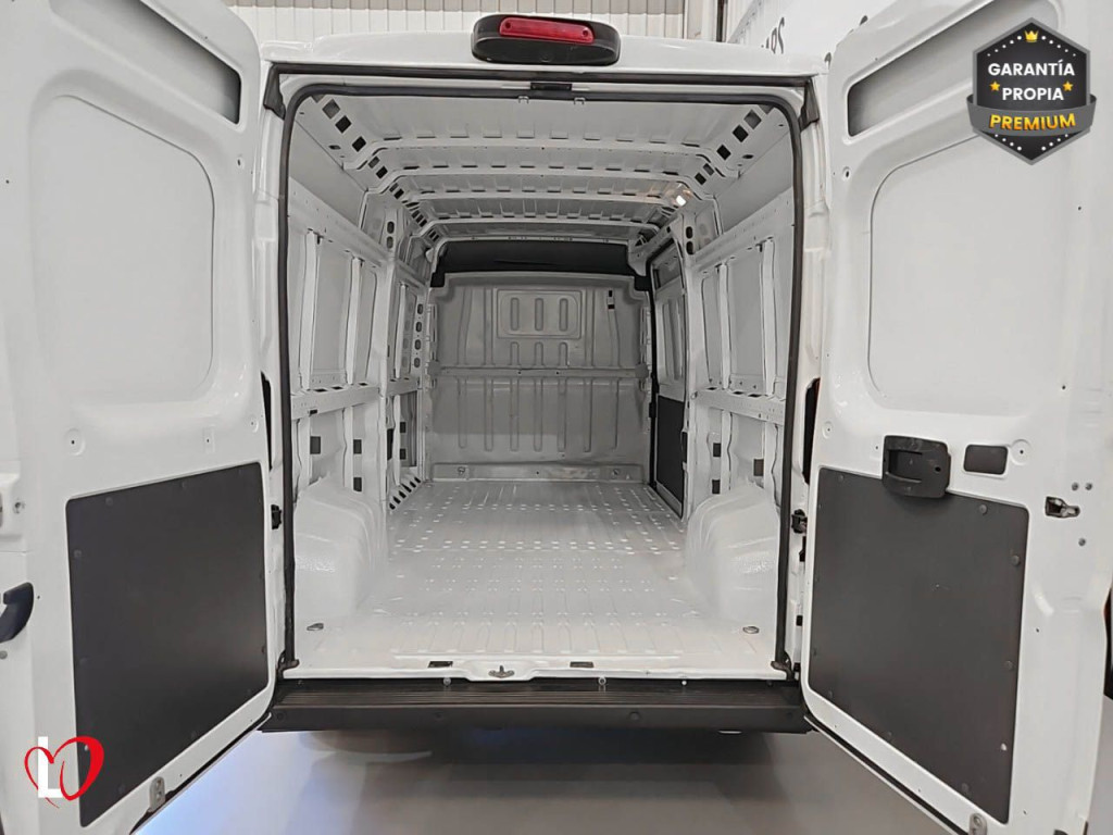 PEUGEOT BOXER BlueHDI FURGÓN PREMIUN 335 L3 H2 140 de segunda mano