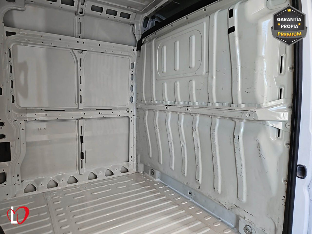 PEUGEOT BOXER BlueHDI FURGÓN PREMIUN 335 L3 H2 140 de segunda mano