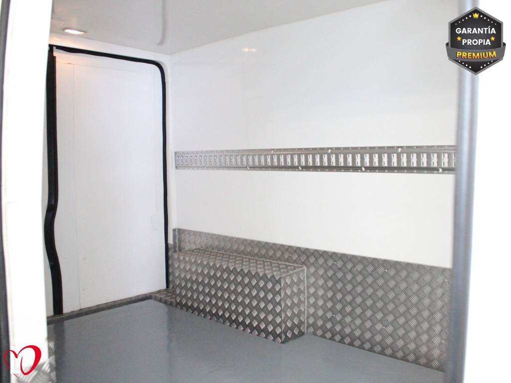 PEUGEOT BOXER BlueHDI L2H2 333 ISOTERMO + EQUIPO FRIO 110 de segunda mano