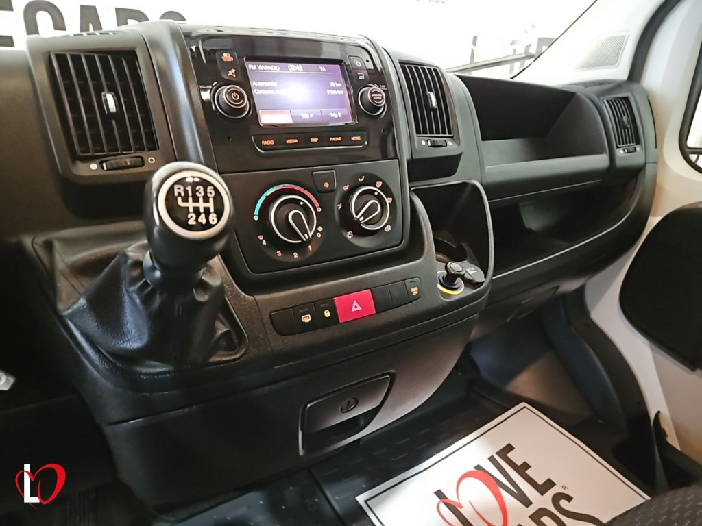 PEUGEOT BOXER BlueHDI S&S FURGÓN CERRADO 33 L2 H2 140 de segunda mano