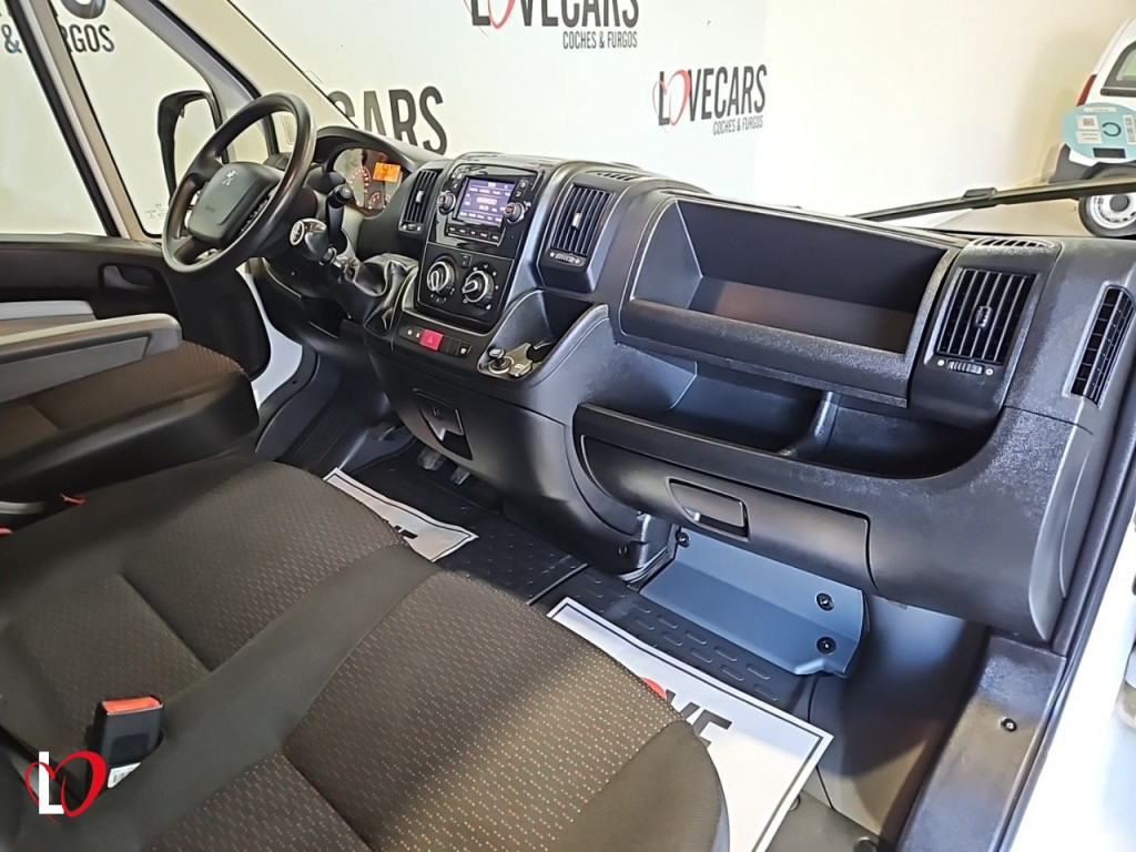 PEUGEOT BOXER BlueHDI S&S FURGÓN CERRADO 33 L2 H2 140 de segunda mano