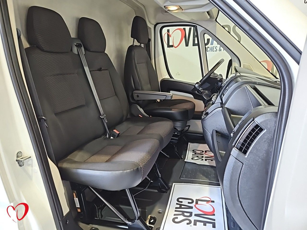 PEUGEOT BOXER BlueHDI S&S FURGÓN CERRADO 33 L2 H2 140 de segunda mano