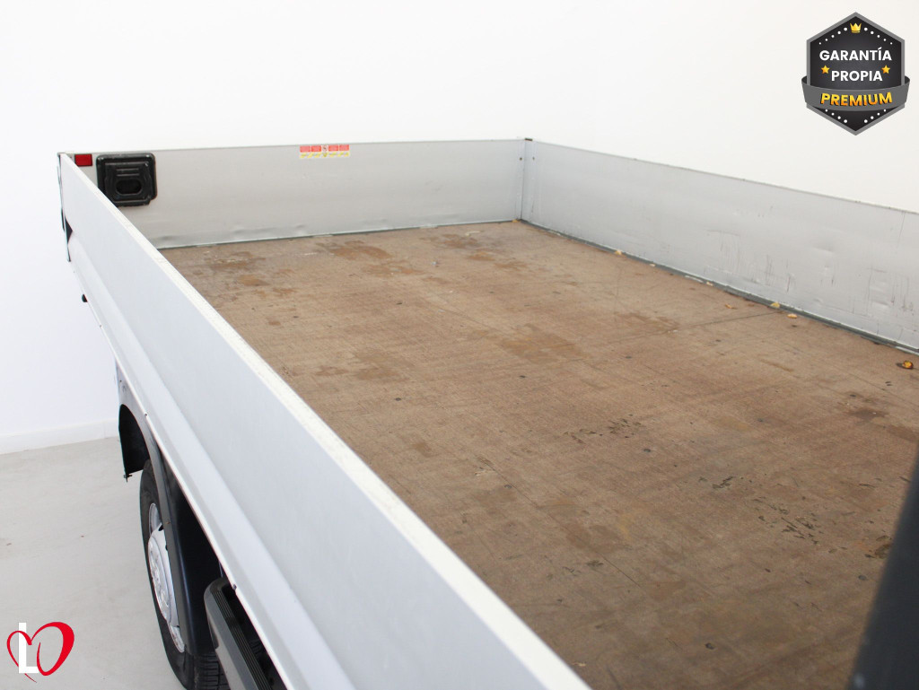 PEUGEOT BOXER CAMIÓN CAJA 33 L2 BlueHDi 140 S&S de segunda mano