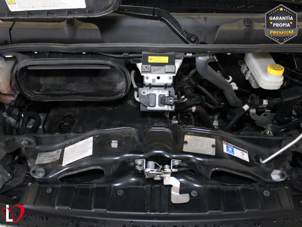 PEUGEOT BOXER CAMIÓN CAJA 33 L2 BlueHDi 140 S&S de segunda mano