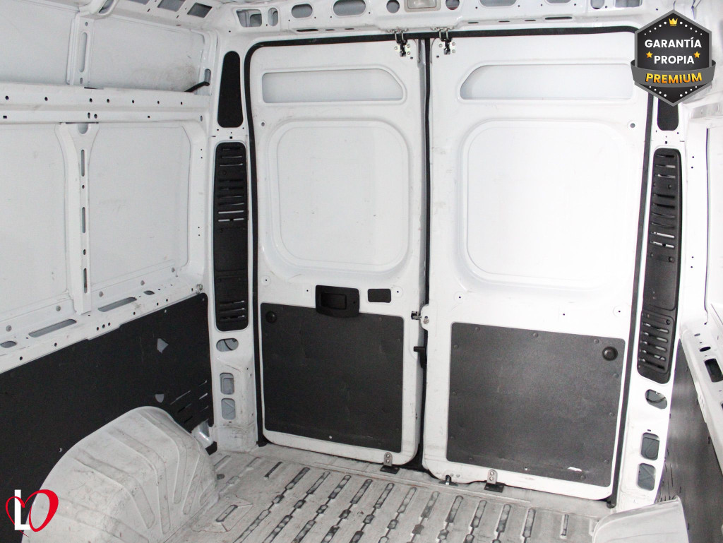 PEUGEOT BOXER FURGÓN 333 L2 H2 BHDI 120 S&S 6 Vel. MAN de segunda mano