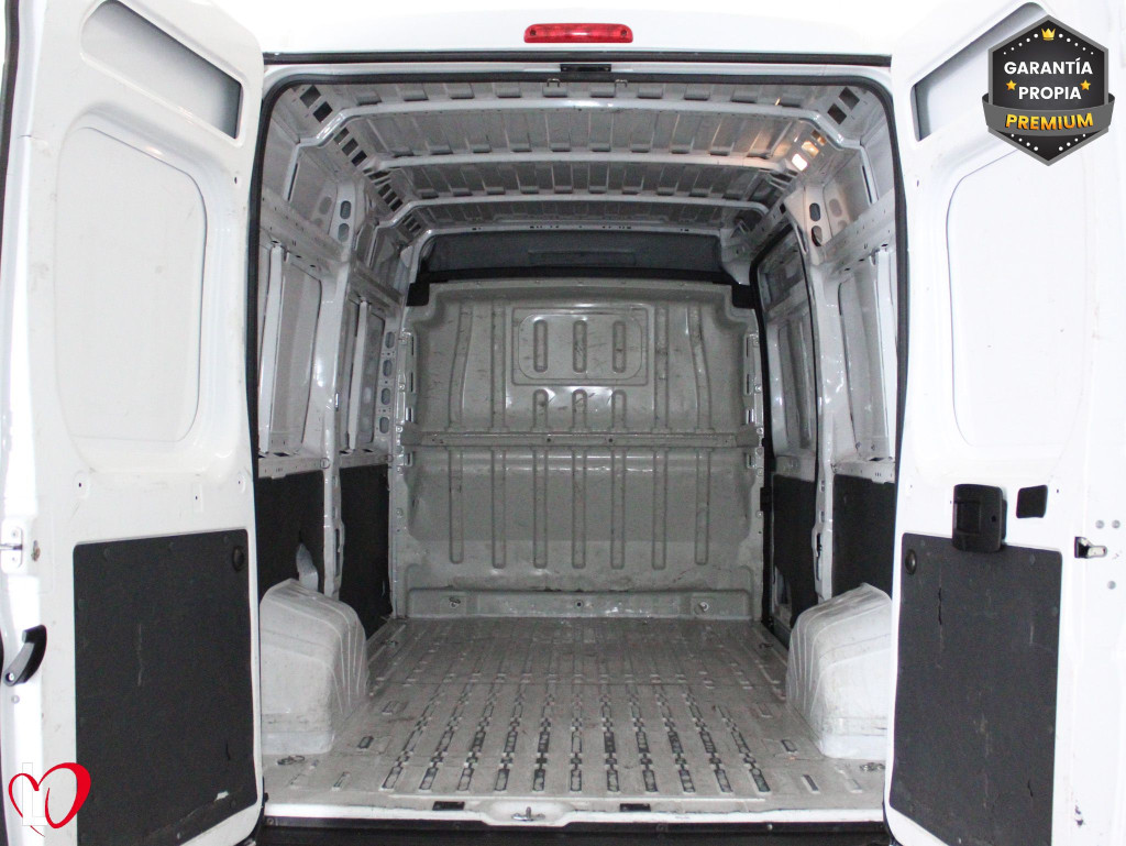 PEUGEOT BOXER FURGÓN 333 L2 H2 BHDI 120 S&S 6 Vel. MAN de segunda mano