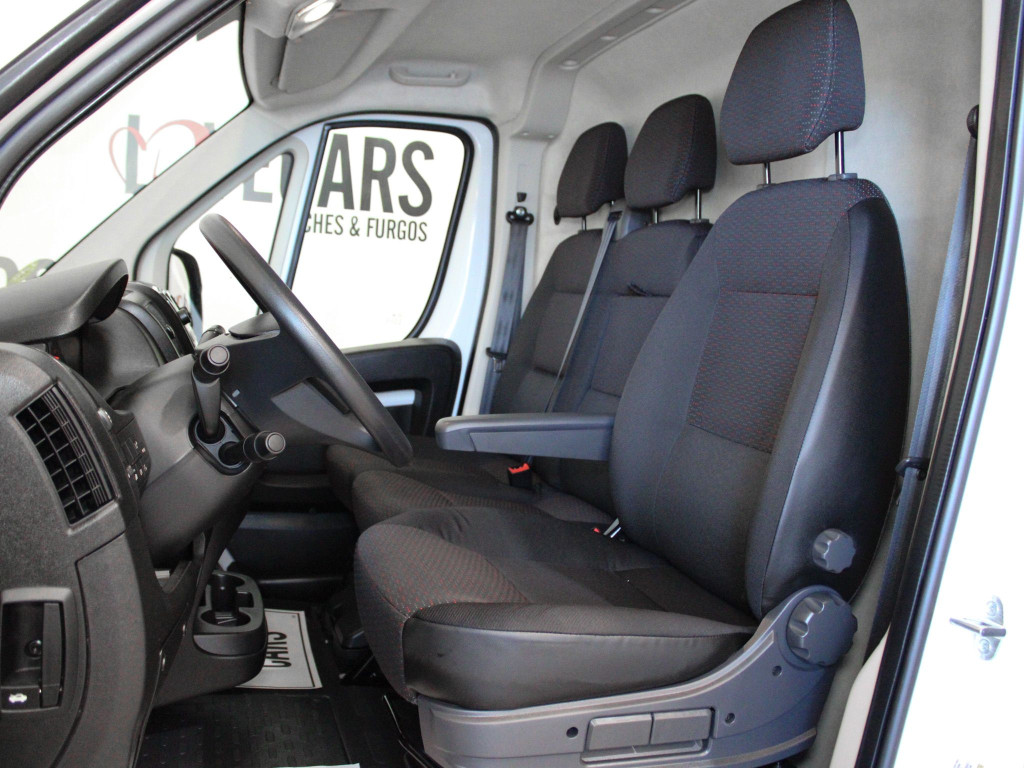 PEUGEOT BOXER FURGÓN 333 L2 H2 BHDI 120 S&S 6 Vel. MAN de segunda mano