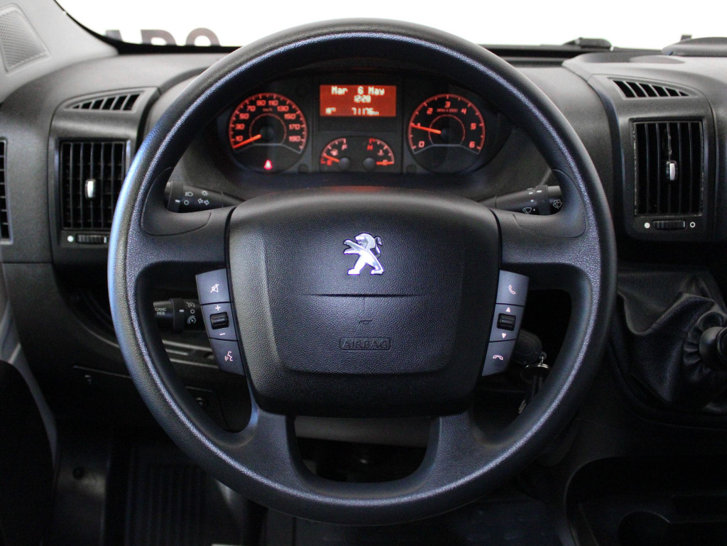 PEUGEOT BOXER FURGÓN 333 L2 H2 BHDI 120 S&S 6 Vel. MAN de segunda mano