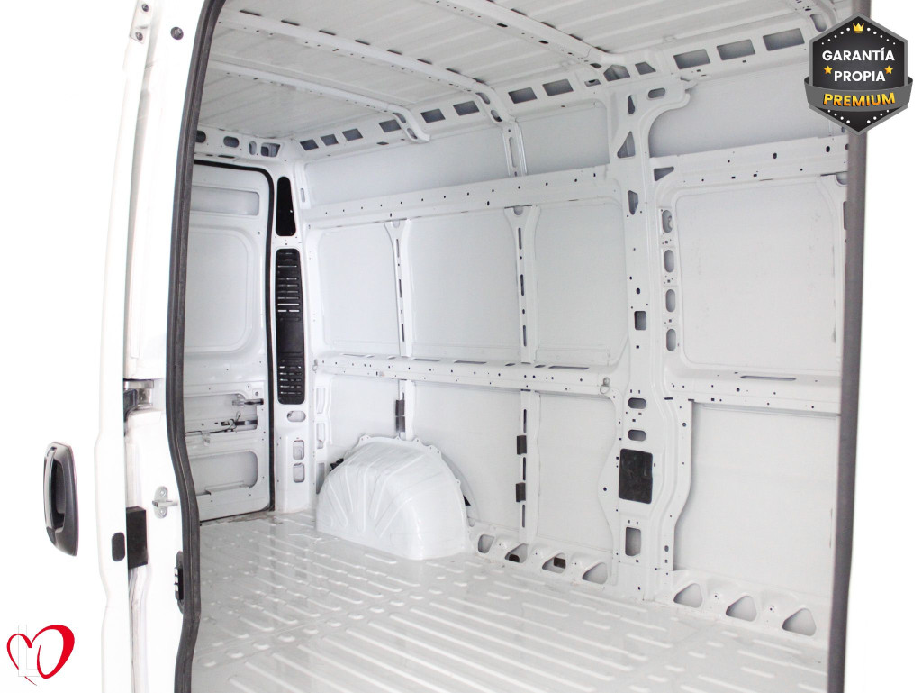 PEUGEOT BOXER FURGÓN 335 L3 H2 BHDI 140 S&S 6 Vel. MAN de segunda mano