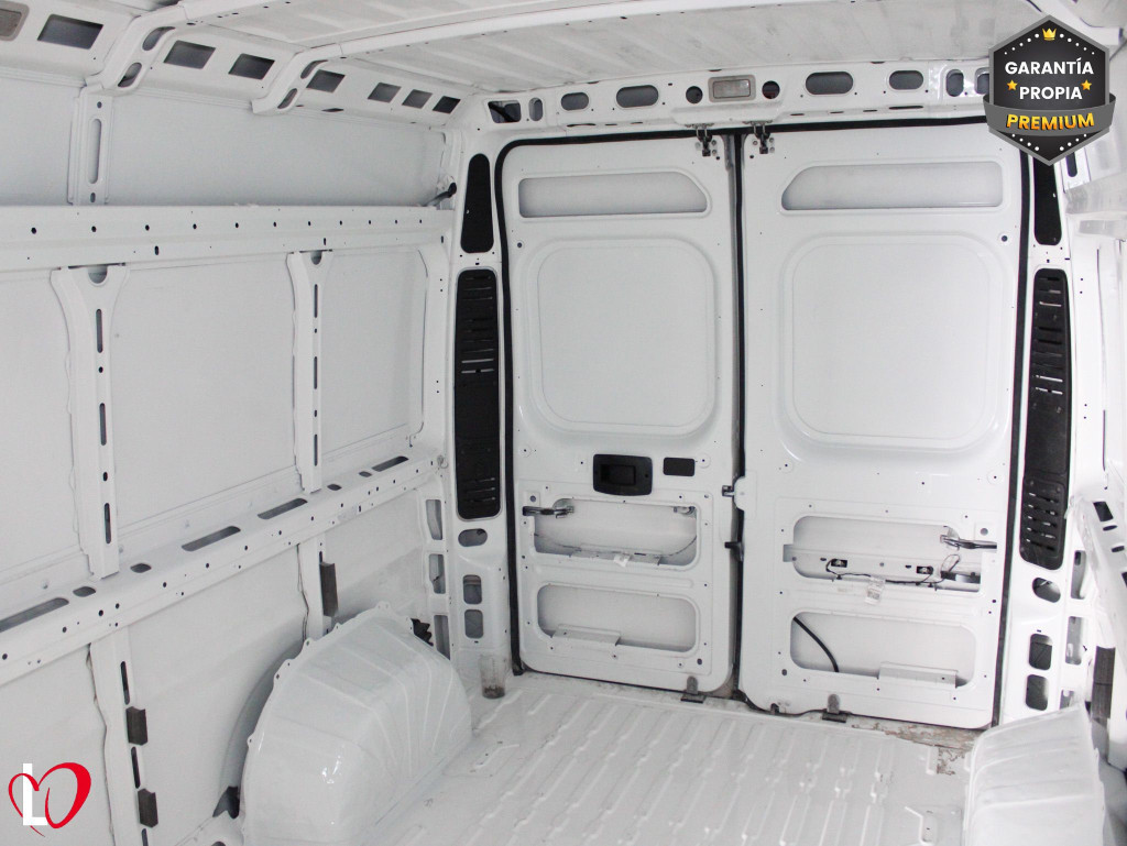 PEUGEOT BOXER FURGÓN 335 L3 H2 BHDI 140 S&S 6 Vel. MAN de segunda mano