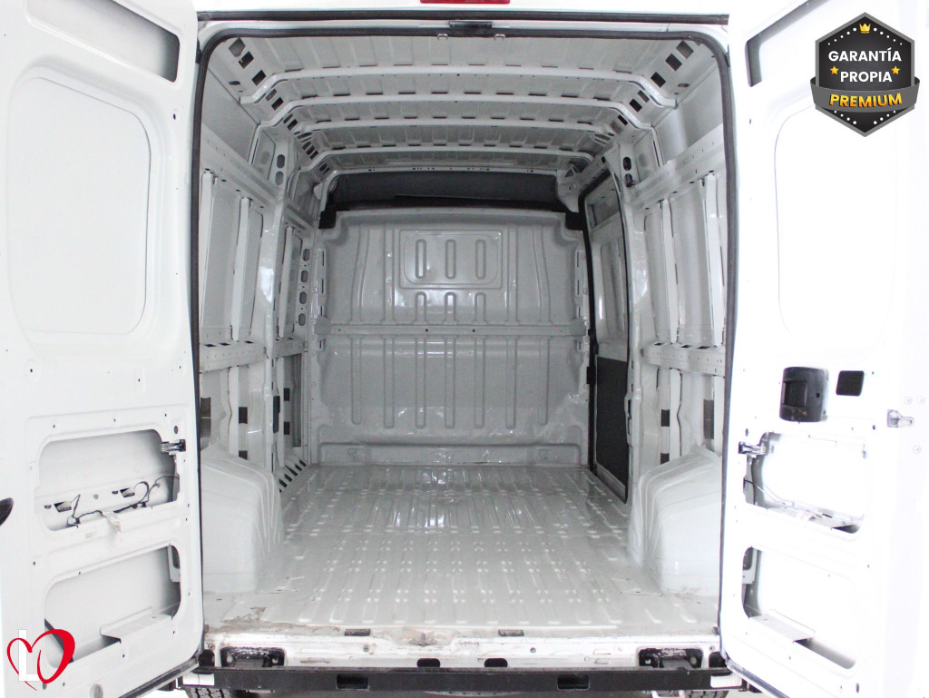 PEUGEOT BOXER FURGÓN 335 L3 H2 BHDI 140 S&S 6 Vel. MAN de segunda mano