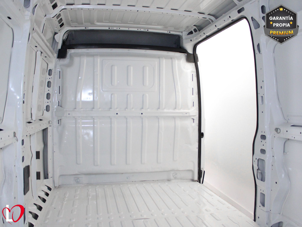 PEUGEOT BOXER FURGÓN 335 L3 H2 BHDI 140 S&S 6 Vel. MAN de segunda mano