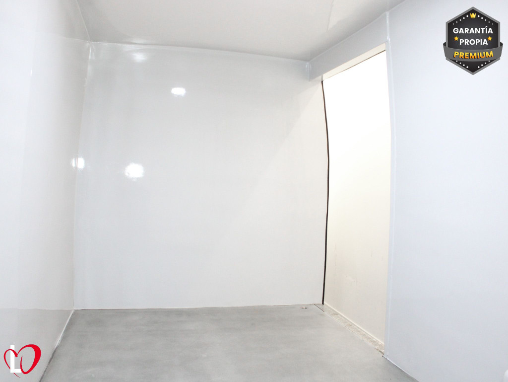 PEUGEOT BOXER FURGÓN 335 L3H2 BlueHDi 140 S&S ISOTERMO de segunda mano