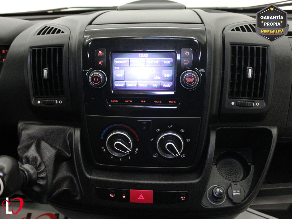 PEUGEOT BOXER FURGÓN 335 L3H2 BlueHDi 140 S&S ISOTERMO de segunda mano