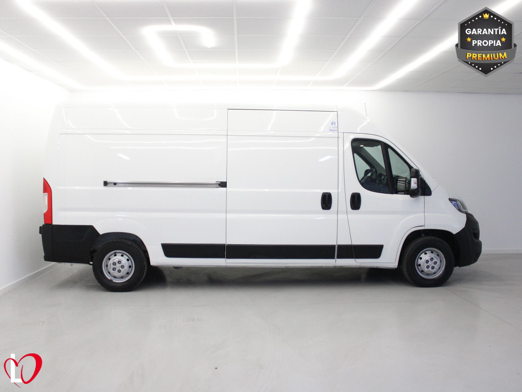 PEUGEOT BOXER FURGÓN 335 L3H2 BlueHDi 140 S&S ISOTERMO de segunda mano