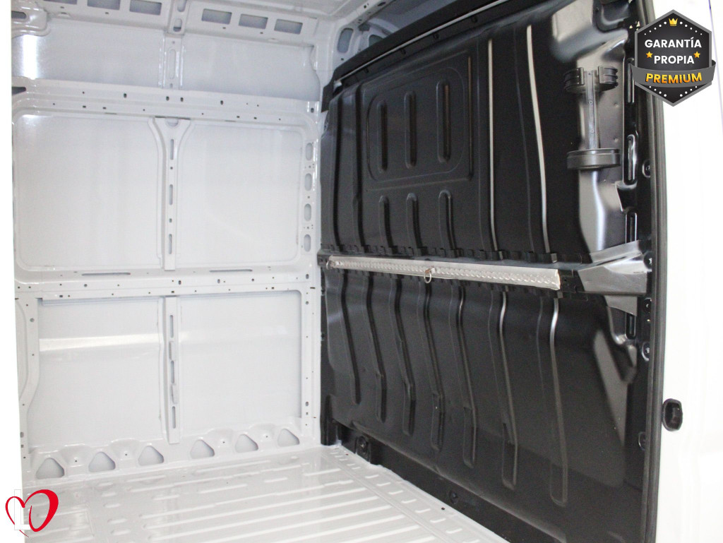 PEUGEOT BOXER FURGÓN 435 L4 H2 BHDI 140 S&S 6 Vel. MAN de segunda mano